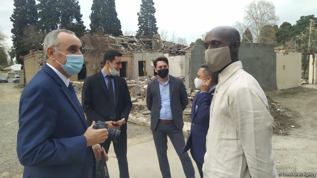 Делегация ОИС прибыла из Агдама в Гянджу (ФОТО)