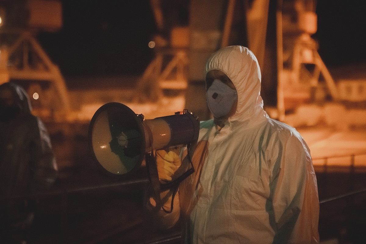 Заслуженный артист Азербайджана в эпицентре российской пандемии. Что произошло? (ФОТО)