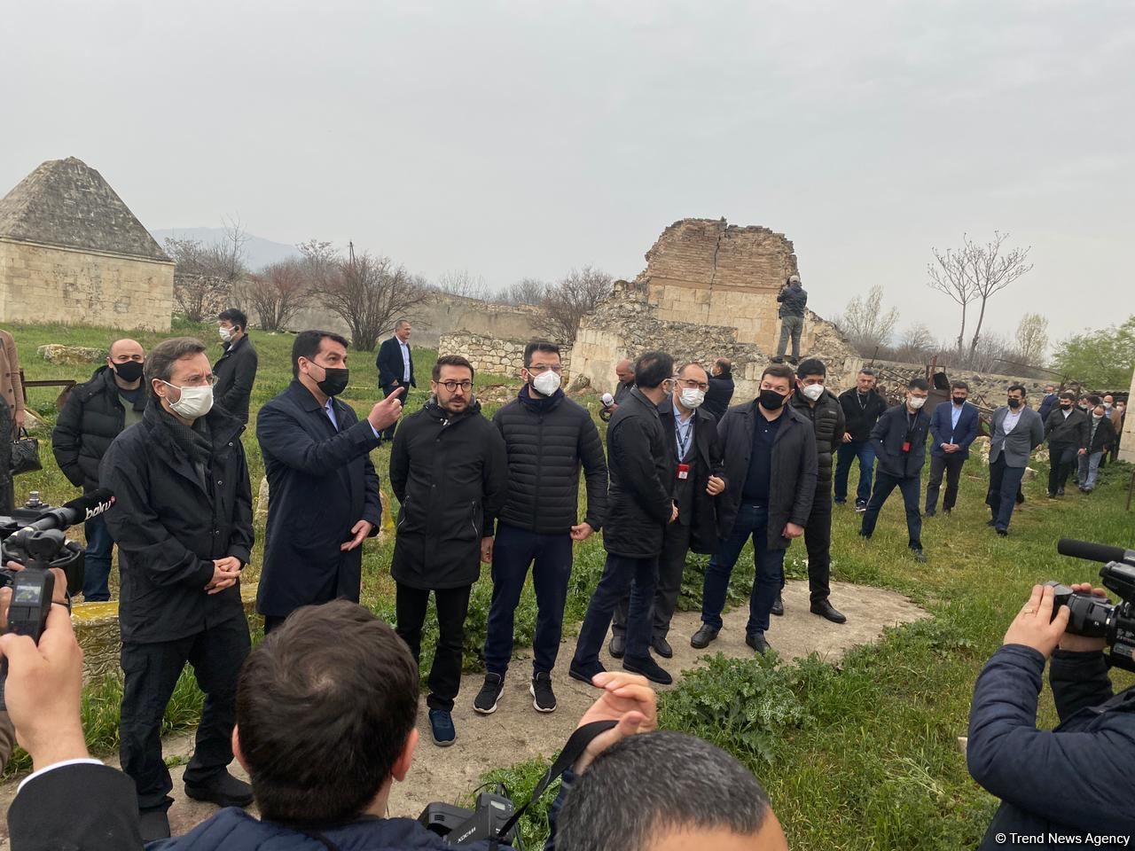 Делегация Тюркского совета побывала на разрушенном армянами кладбище Имарат (ФОТО/ВИДЕО)