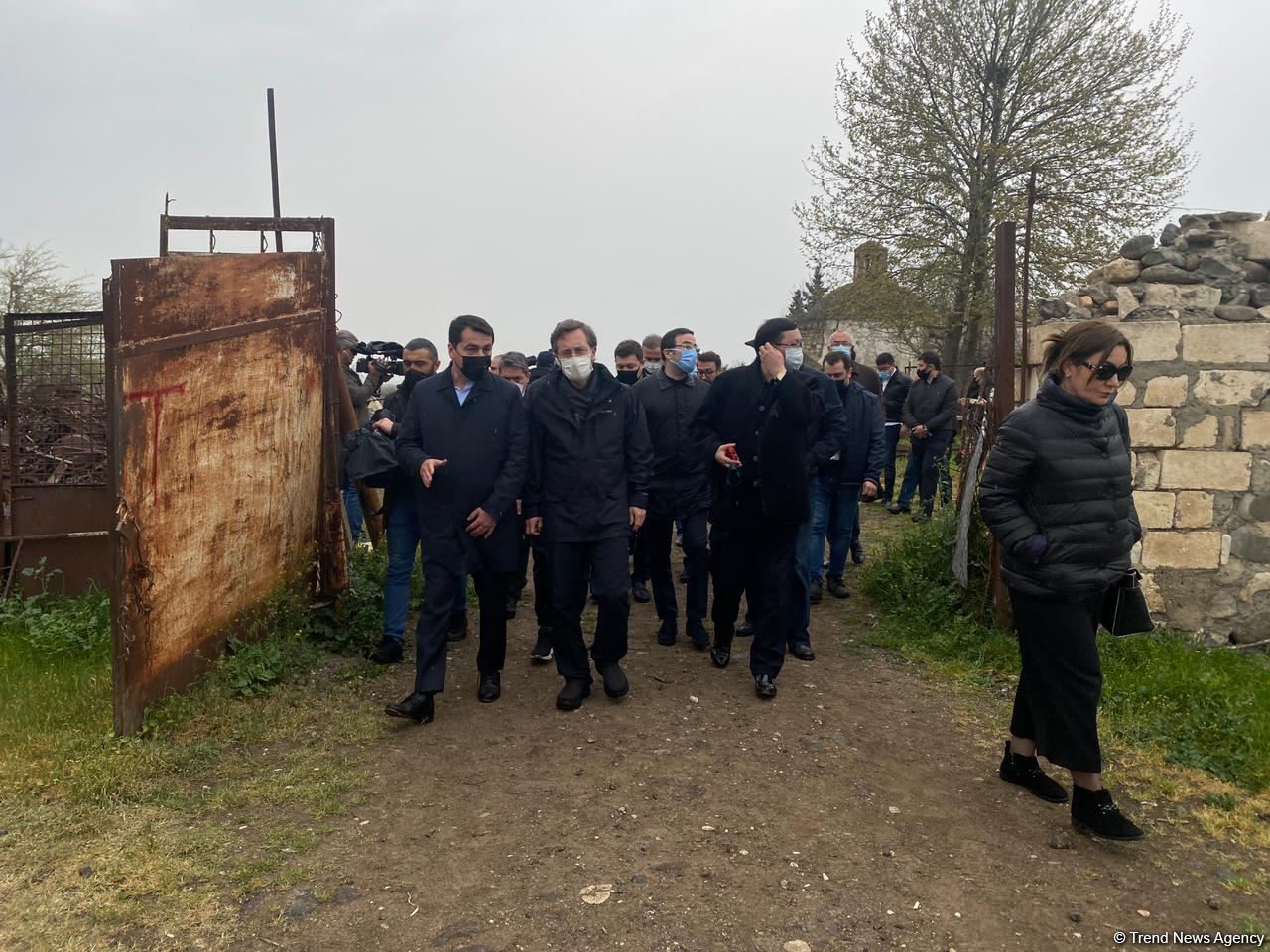Делегация Тюркского совета побывала на разрушенном армянами кладбище Имарат (ФОТО/ВИДЕО)
