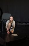 Спектакль по пьесе азербайджанки поставили в Москве: грустная история брошенной собаки (ФОТО)