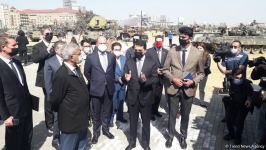 Представители ведущих аналитических центров мира находятся в Парке военных трофеев в Баку (ФОТО)