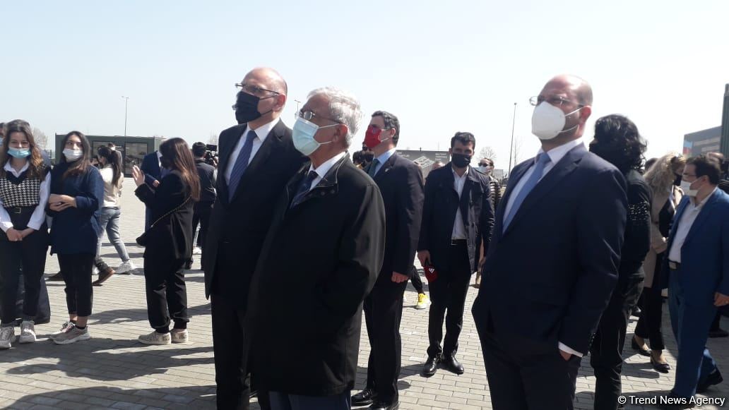 Представители ведущих аналитических центров мира находятся в Парке военных трофеев в Баку (ФОТО)