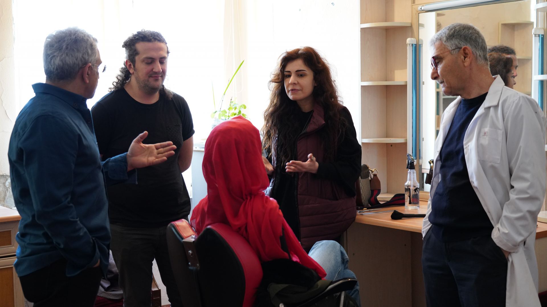 Найти отца в психиатрической клинике… - история Марьям в Азербайджане (ФОТО)