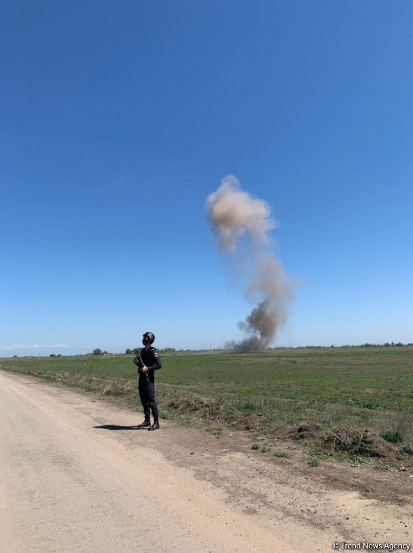 Группа азербайджанских журналистов совершила поездку в Агдам (ФОТО)