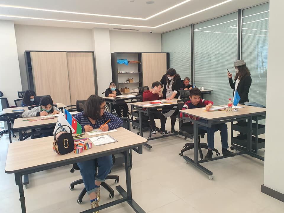 В Баку действует уникальное пространство – новый взгляд на искусство без границ (ФОТО)