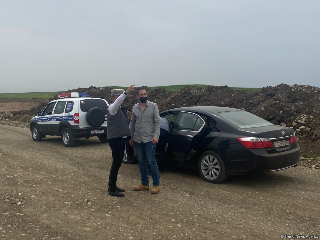 Продолжается визит израильских журналистов на освобожденные территории Азербайджана (ФОТО)