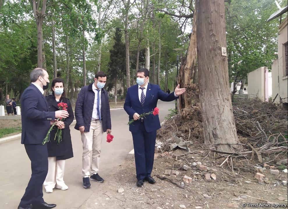 Французские юристы прибыли в Гянджу (ФОТО)