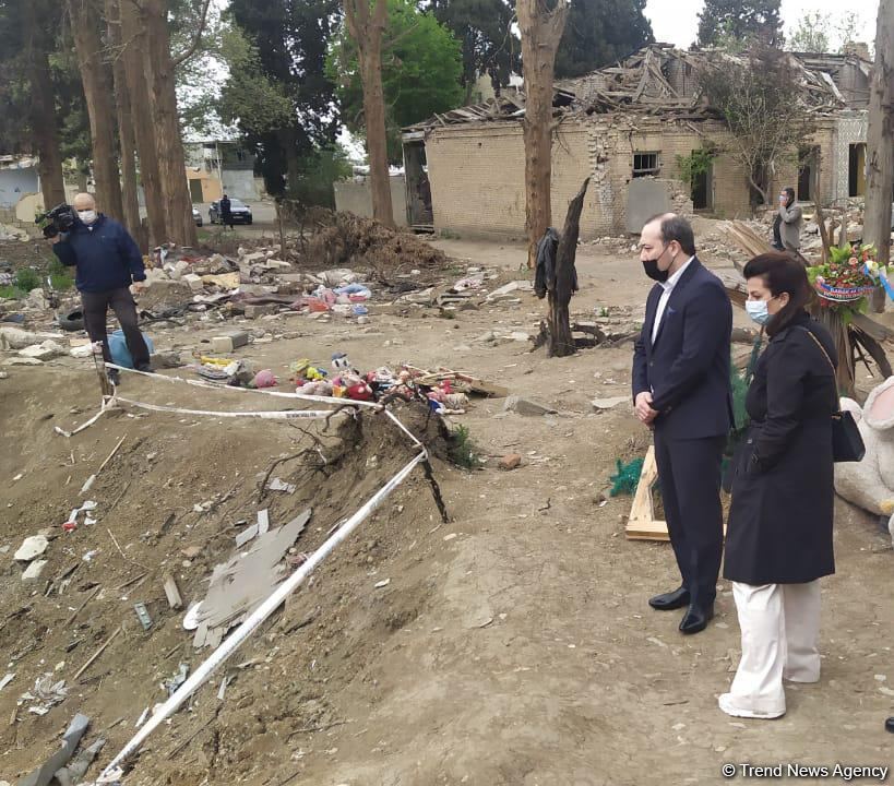 Французские юристы прибыли в Гянджу (ФОТО)