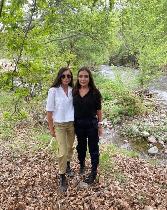 Первый вице-президент Мехрибан Алиева поделилась на своей официальной странице в Instagram кадрами из поездки в Джебраильский и Зангиланский районы с Президентом Ильхамом Алиевым (ФОТО/ВИДЕО)