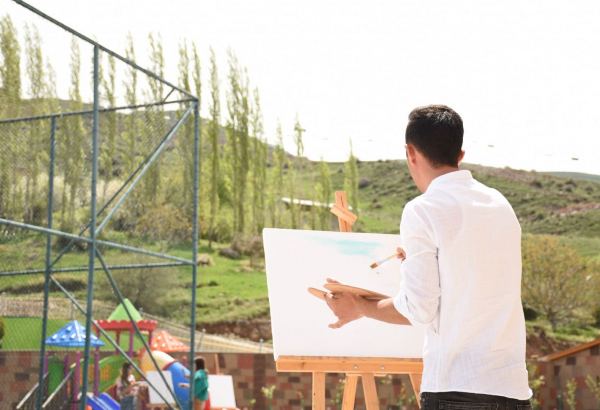 Битва художников в селе Агбулаг - природа, чистый воздух и современная инфраструктура (ФОТО)