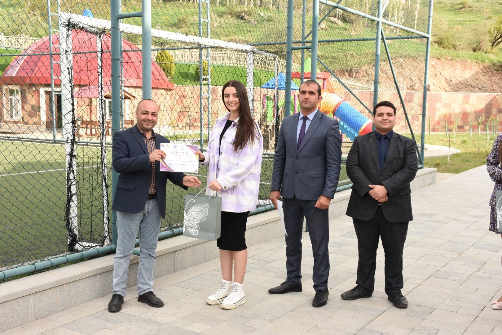 Битва художников в селе Агбулаг - природа, чистый воздух и современная инфраструктура (ФОТО)