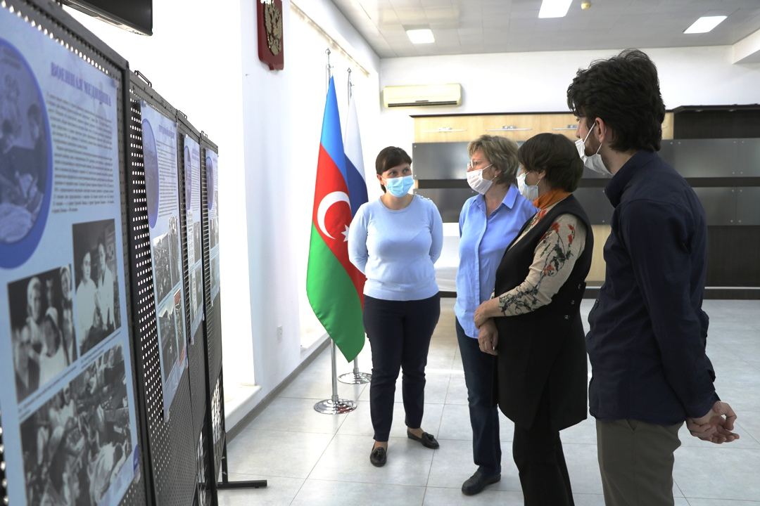 Всё для Победы! - в Баку открылась выставка фотокопий военных экспонатов из музеев России (ФОТО)