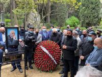 В Баку прошли похороны народного поэта Фикрета Годжи (ФОТО/ВИДЕО)