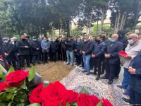 В Баку прошли похороны народного поэта Фикрета Годжи (ФОТО/ВИДЕО)