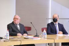 В Университете АДА прошла выставка и торжественная презентация книги "Ахмедия Джабраилов 100" (ФОТО)