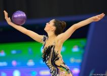 В Баку стартовал первый день соревнований Кубка мира по художественной гимнастике (ФОТО)
