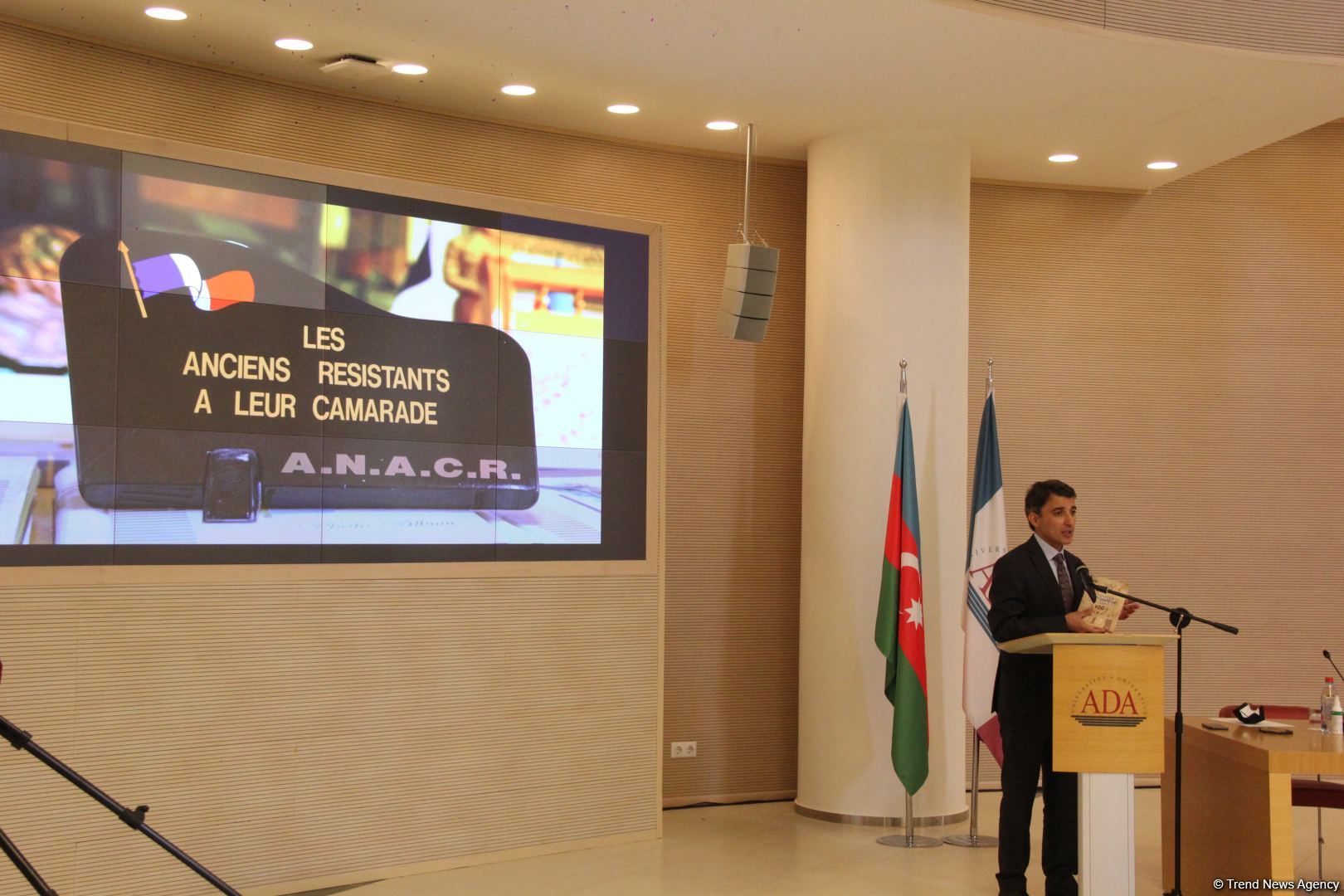 В Университете АДА прошла выставка и торжественная презентация книги "Ахмедия Джабраилов 100" (ФОТО)