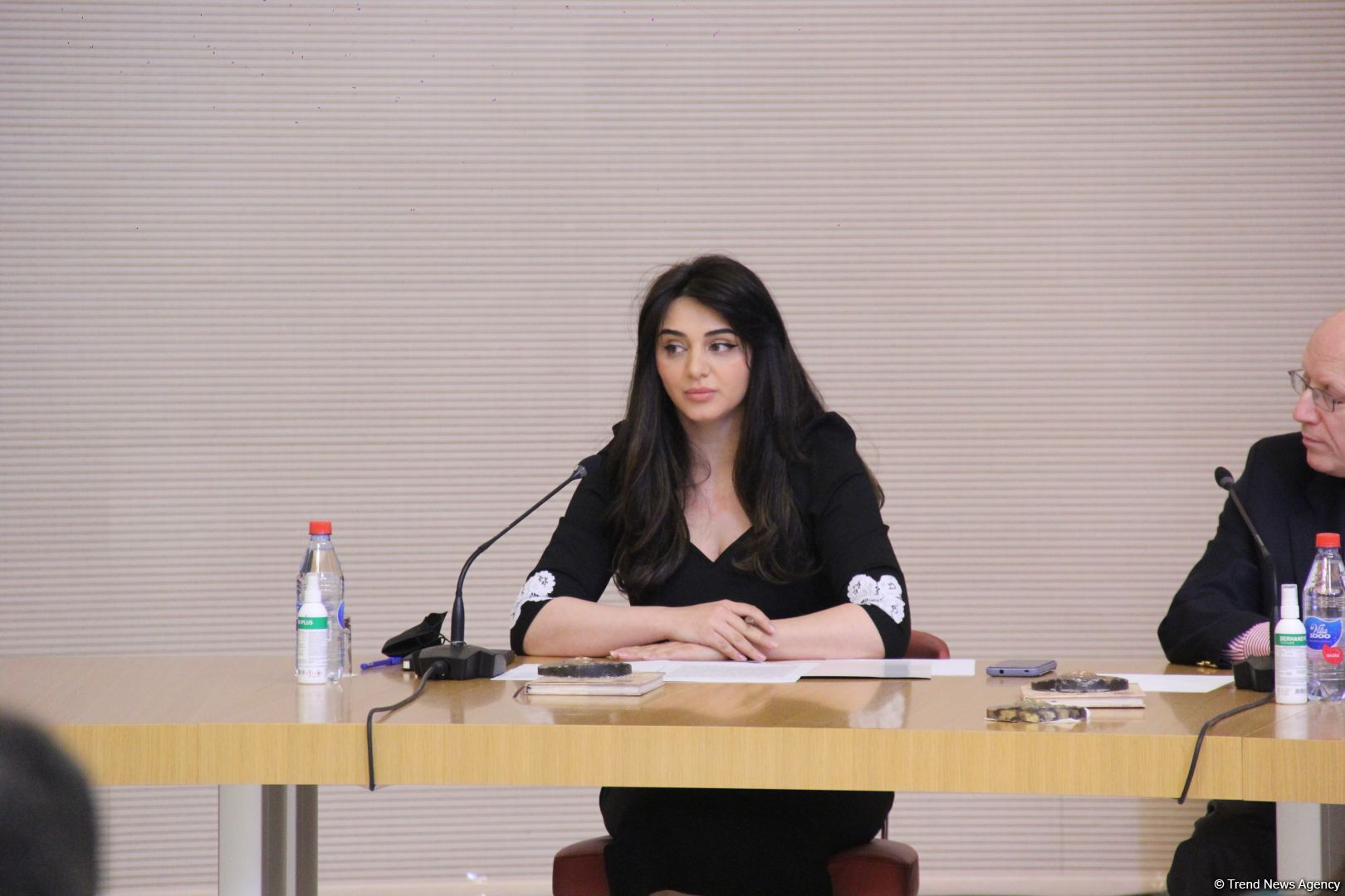 В Университете АДА прошла выставка и торжественная презентация книги "Ахмедия Джабраилов 100" (ФОТО)