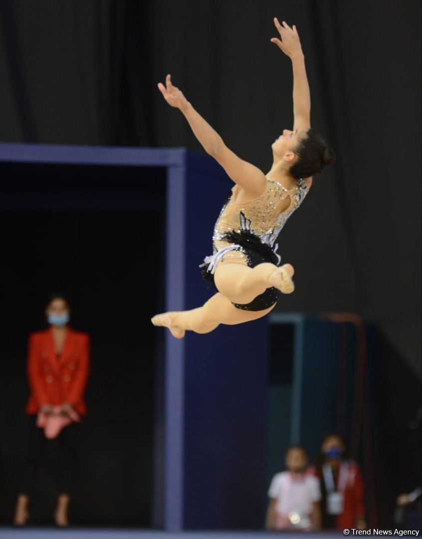В Баку стартовал первый день соревнований Кубка мира по художественной гимнастике (ФОТО)