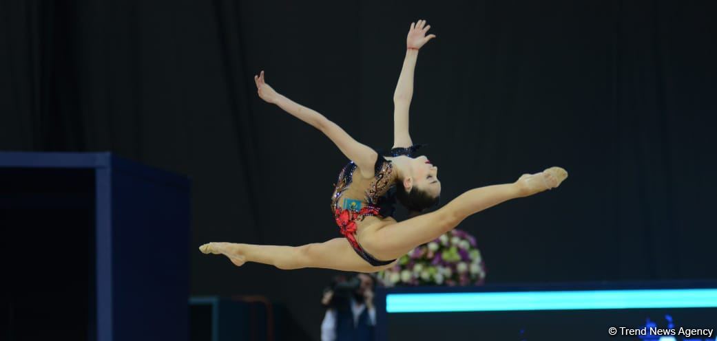 В Баку стартовал первый день соревнований Кубка мира по художественной гимнастике (ФОТО)