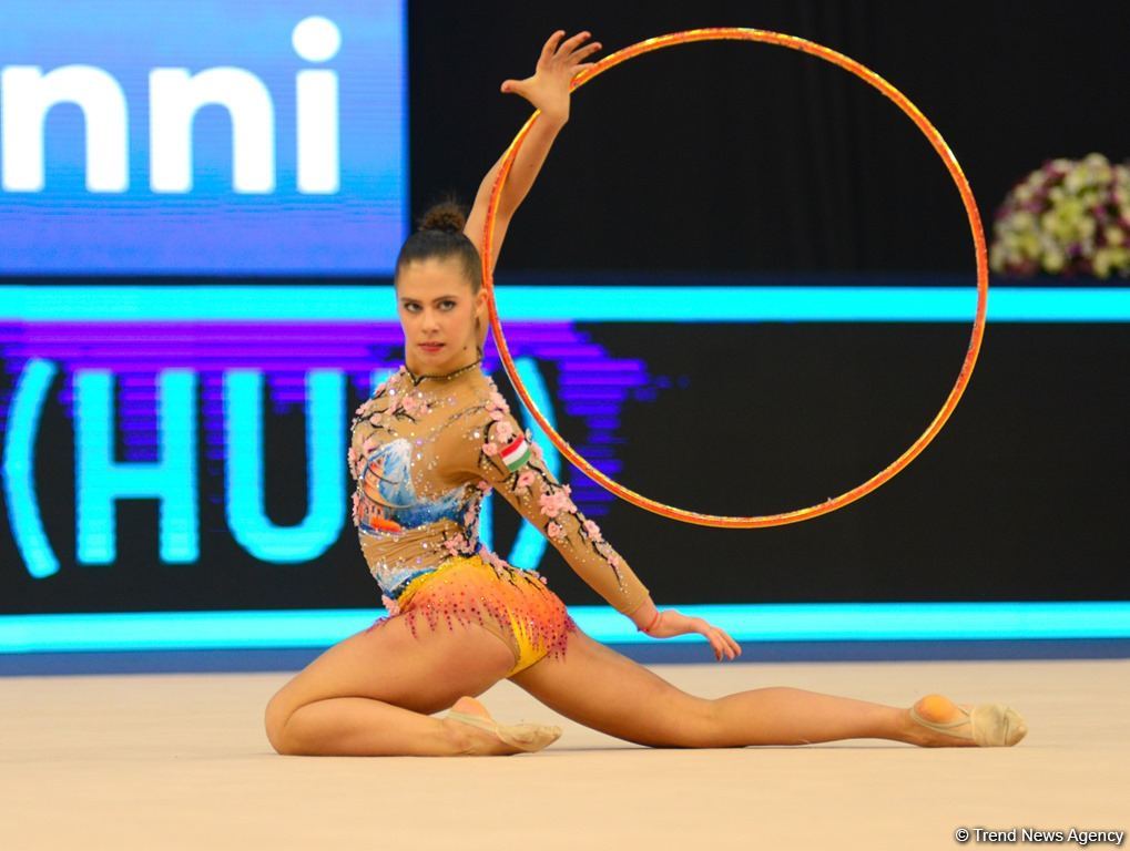 В Баку стартовал первый день соревнований Кубка мира по художественной гимнастике (ФОТО)