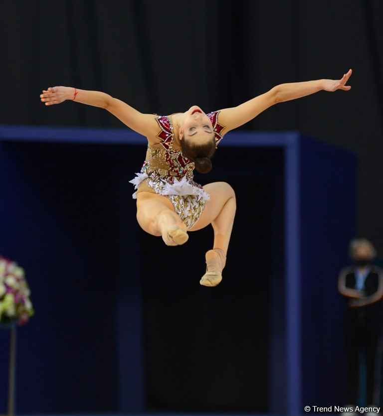 В Баку стартовал первый день соревнований Кубка мира по художественной гимнастике (ФОТО)