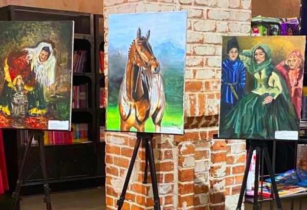 Представлены произведения граждан США "Шуша, ты свободна!" (ФОТО)