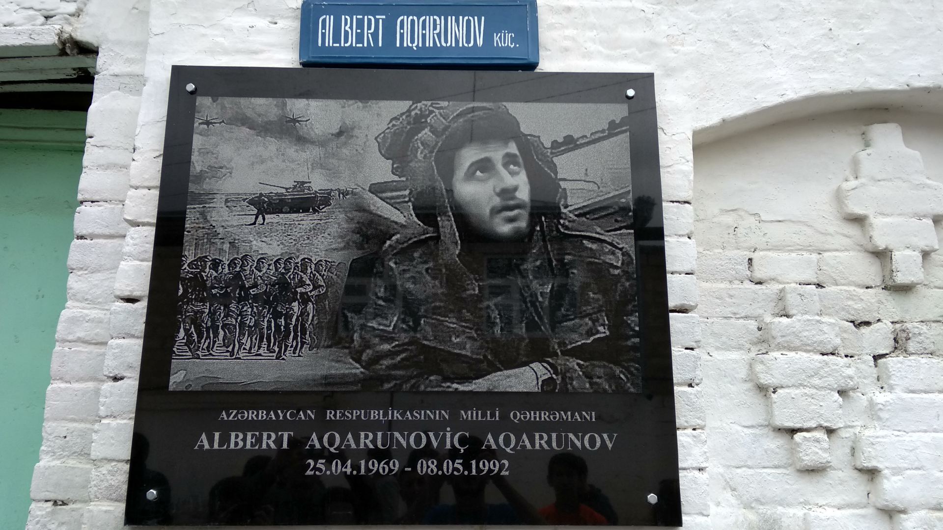 Брат Альберта Агарунова рассказал о детстве и юношестве Национального героя Азербайджана: Он был любимчиком семи братьев и двух сестер (ФОТО)