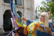 Художники Международного фестиваля искусств создали на освобожденных территориях модели «Харыбюльбюль» (ФОТО)