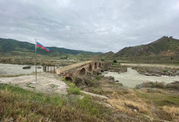 Худаферинские мосты способствуют развитию связей между Азербайджаном и Ираном в сфере туризма