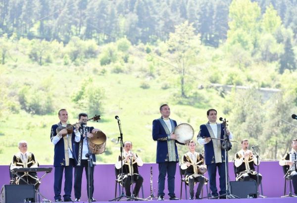 Даже природа радуется проведению фестиваля "Харыбюльбюль" в Шуше – Мансум Ибрагимов (ВИДЕО)