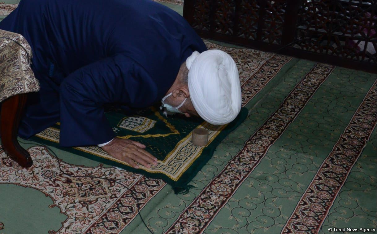 В мечети Тезепир в Баку совершен праздничный намаз (ФОТО)