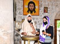 Президент Ильхам Алиев и Первая леди Мехрибан Алиева посетили среднюю школу №1 в поселке Нидж и церковь Святого Елисея «Чотари» (ФОТО)