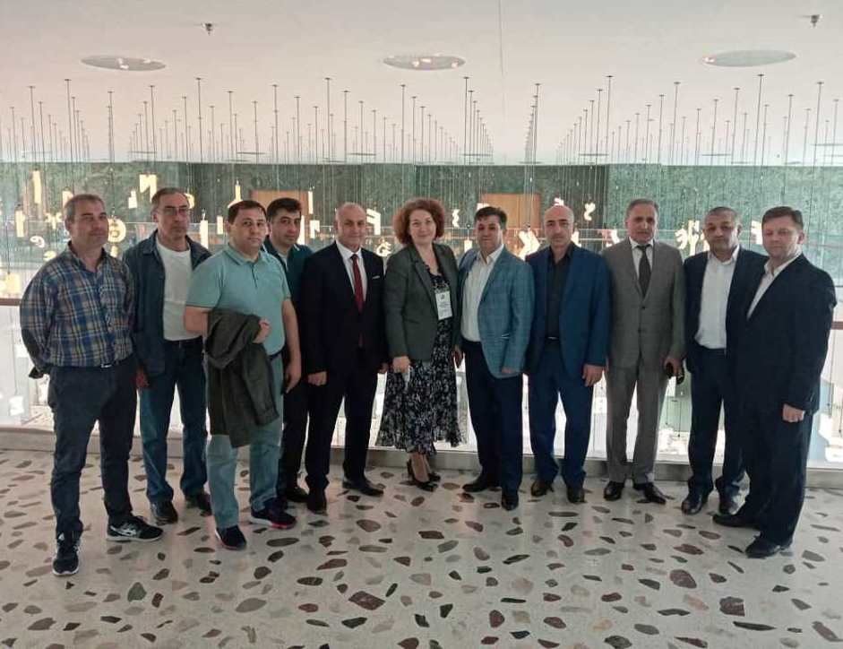 Казанским библиотекам переданы книги о героизме воинов и нефтяников Азербайджана (ФОТО)