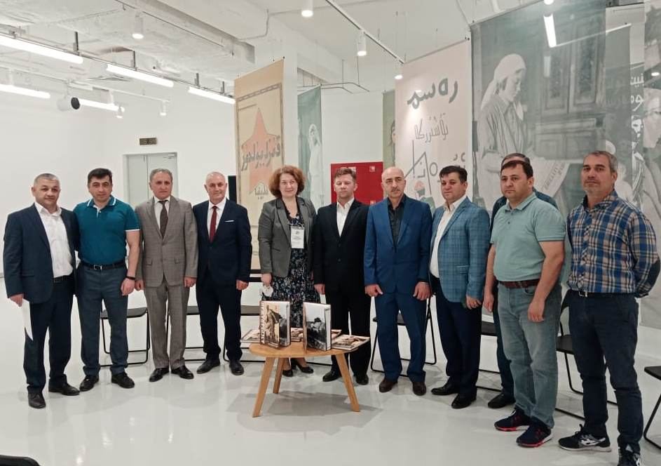 Казанским библиотекам переданы книги о героизме воинов и нефтяников Азербайджана (ФОТО)