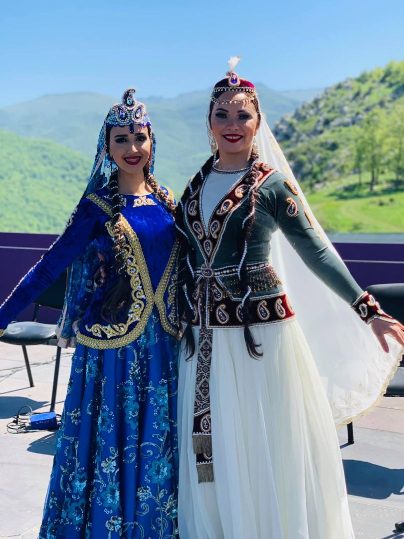 Летала на Джыдыр дюзю, как птица, а вокруг кружили бабочки - заслуженная артистка, танцовщица Этери Джафарова (ВИДЕО, ФОТО)