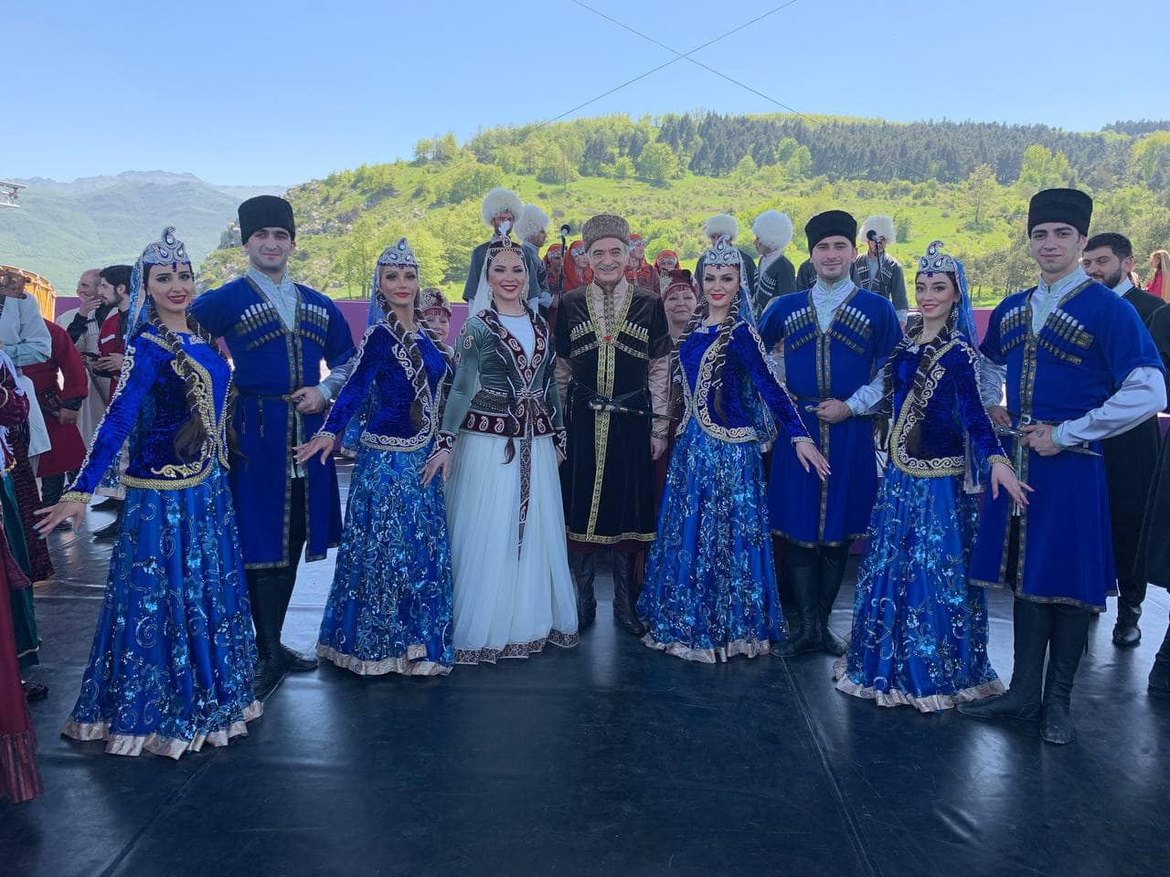 Летала на Джыдыр дюзю, как птица, а вокруг кружили бабочки - заслуженная артистка, танцовщица Этери Джафарова (ВИДЕО, ФОТО)