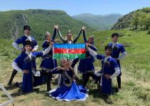 Летала на Джыдыр дюзю, как птица, а вокруг кружили бабочки - заслуженная артистка, танцовщица Этери Джафарова (ВИДЕО, ФОТО)