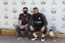 Впервые в истории азербайджанского спорта болельщик стал личным гостем футбольной команды (ВИДЕО, ФОТО)
