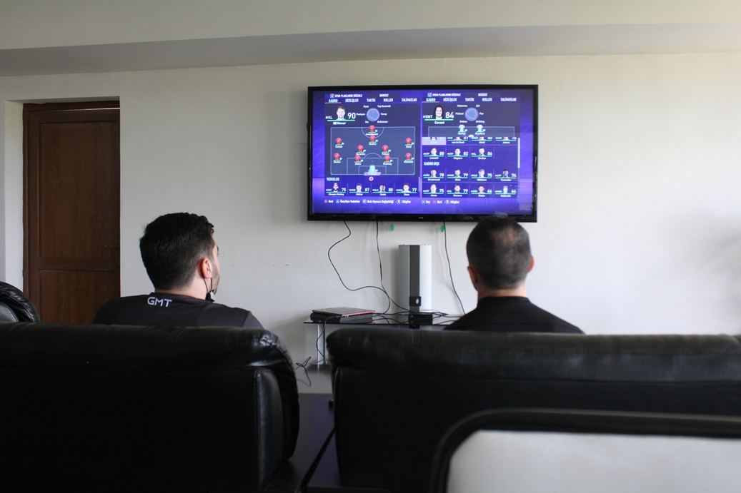 Впервые в истории азербайджанского спорта болельщик стал личным гостем футбольной команды (ВИДЕО, ФОТО)