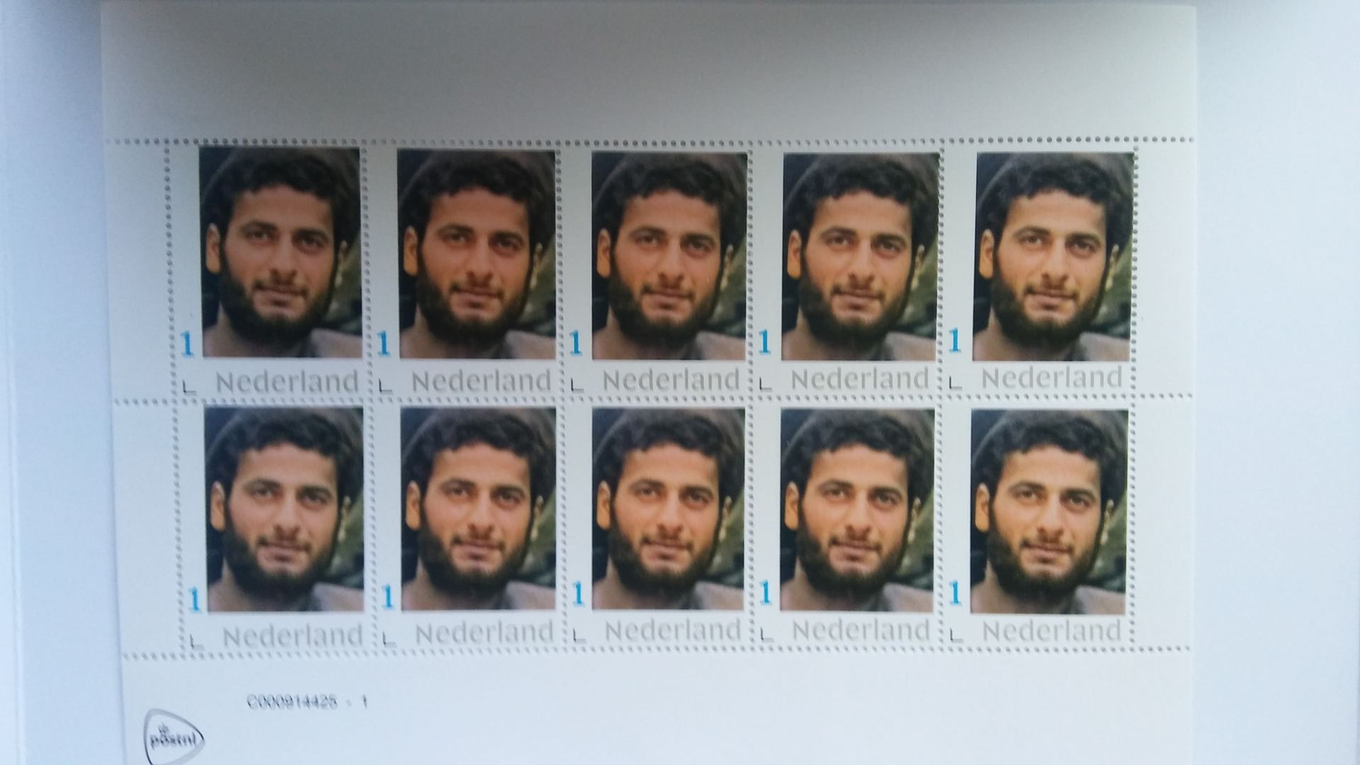 В Нидерландах выпущены международные марки, посвященные Национальному герою Азербайджана Альберту Агарунову (ФОТО)