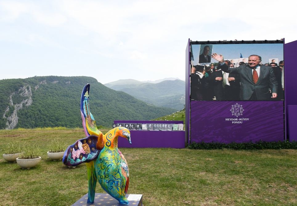 Возвращение «Харыбюльбюль» и месседжи миру из Шуши (ФОТО)