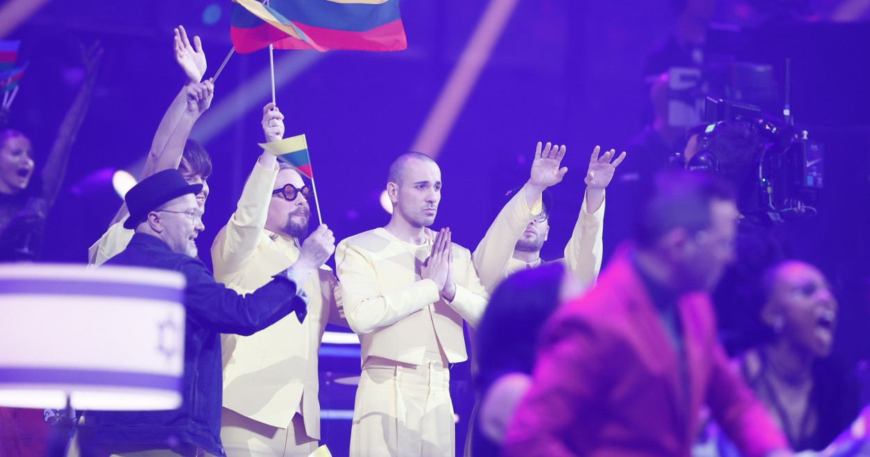 Взрыв эмоций финалистов "Евровидения-2021" после напряженного ожидания (ФОТО)