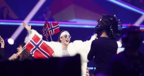 Взрыв эмоций финалистов "Евровидения-2021" после напряженного ожидания (ФОТО)