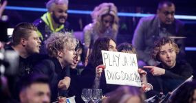 Взрыв эмоций финалистов "Евровидения-2021" после напряженного ожидания (ФОТО)