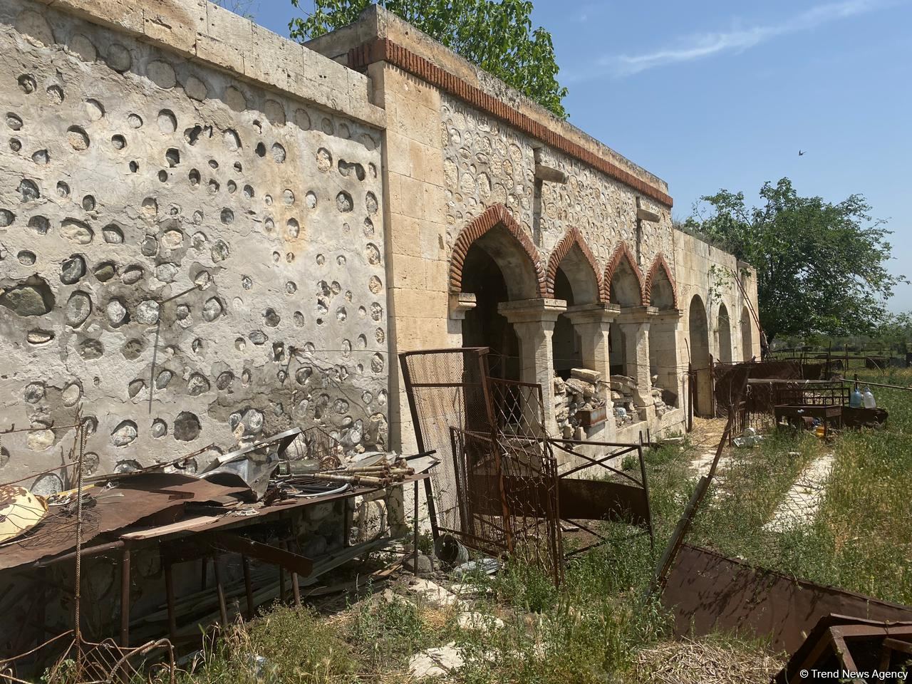 Делегация американского Caspian Policy Center ознакомилась с последствиями армянского вандализма в Агдаме (ФОТО/ВИДЕО)