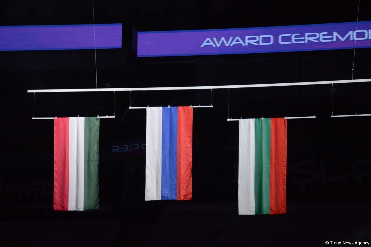 В Баку состоялась церемония награждения победителей Всемирных соревнований по аэробной гимнастике в индивидуальной программе у женщин и среди трио (ФОТО)