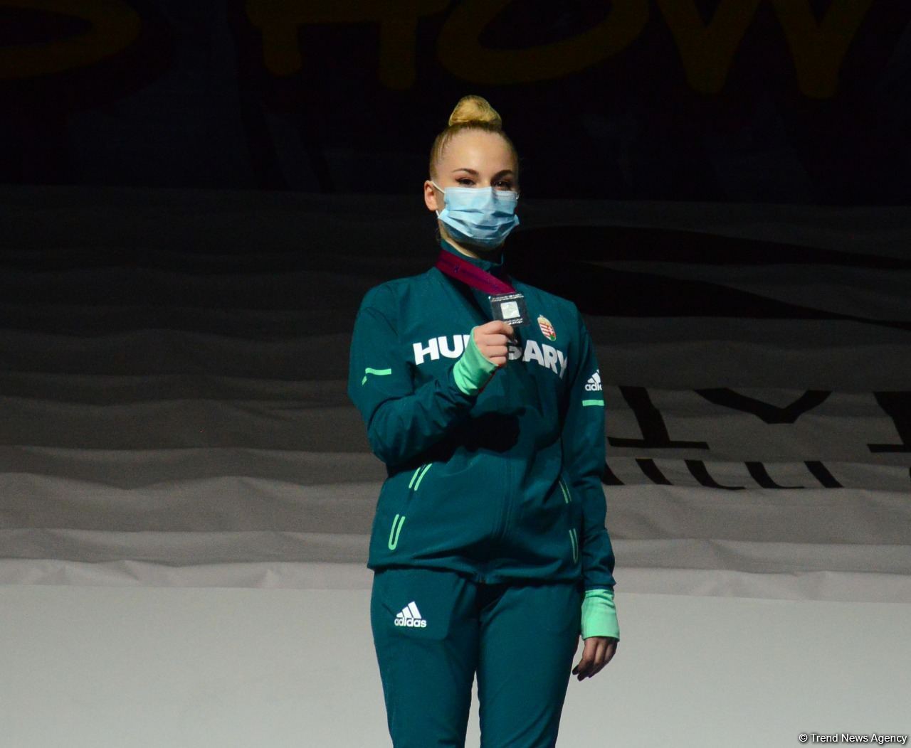 В Баку состоялась церемония награждения победителей Всемирных соревнований по аэробной гимнастике в индивидуальной программе у женщин и среди трио (ФОТО)