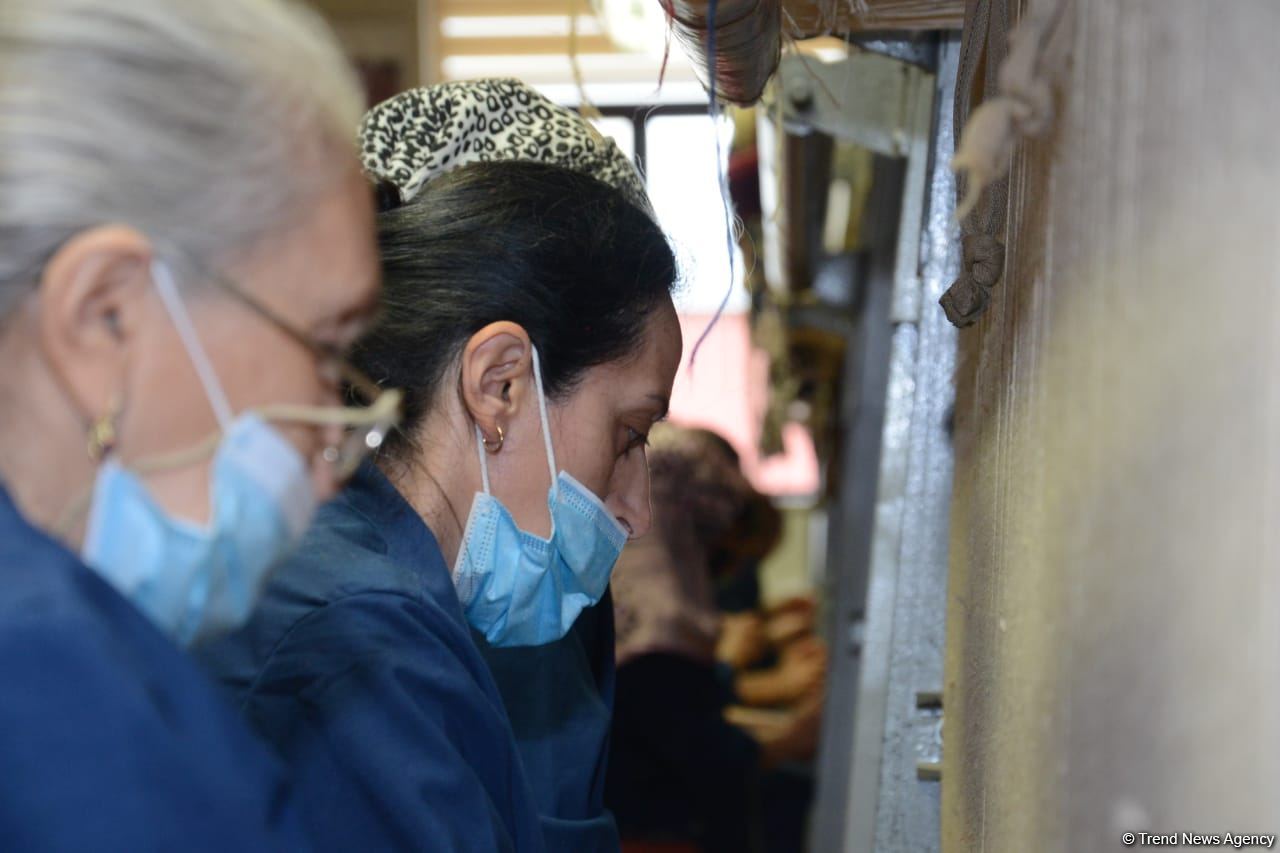 Названа стоимость самого дорогого ковра, сотканного в Хачмазе (ФОТО)